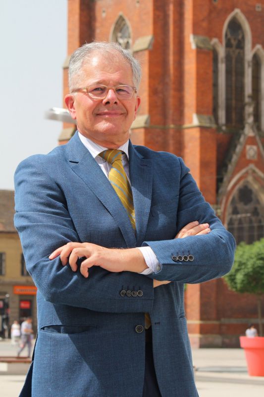 Gostujuće predavanje voditelja...