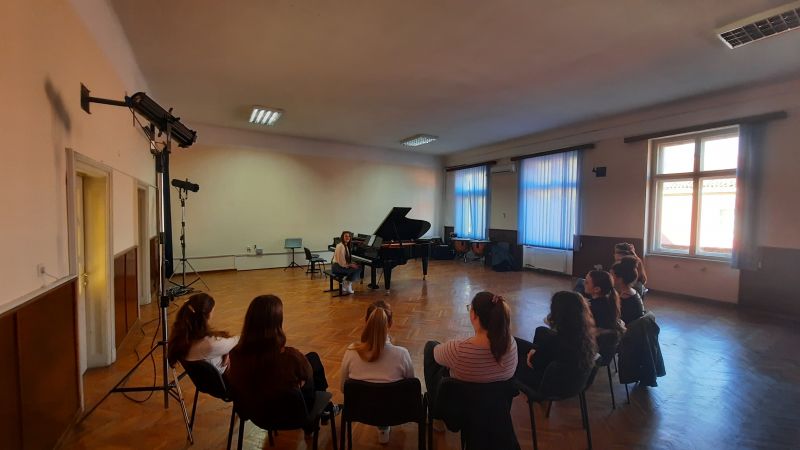 Gostovanje profesorice Monike Dars na...